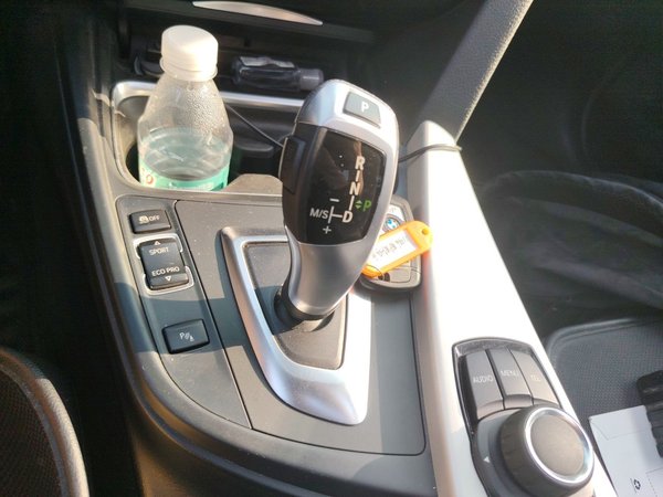 BMW 3 Series 2015, 75700 км, за 8446 USD - фото 11