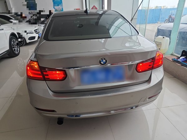 BMW 3 Series 2015, 176000 км, за 10107 USD