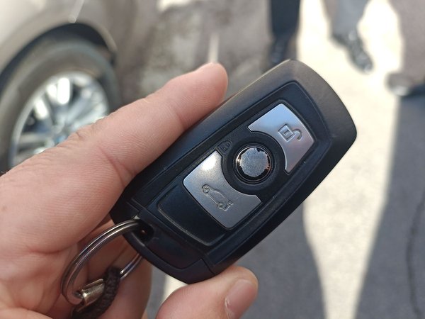 BMW 3 Series 2015, 89000 км, за 9910 USD - фото 9