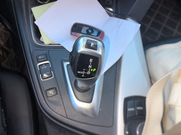 BMW 3 Series 2015, 130600 км, за 8587 USD - фото 15