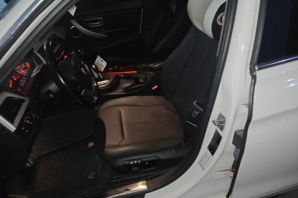 BMW 3 Series 2015, 177300 км, за 9923 USD - фото 14