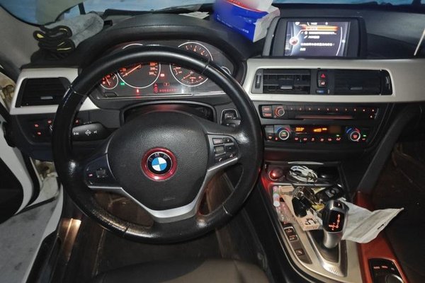 BMW 3 Series 2015, 177300 км, за 9923 USD - фото 9