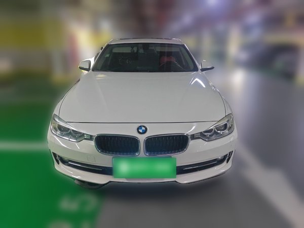 BMW 3 Series 2015, 42000 км, за 15831 USD