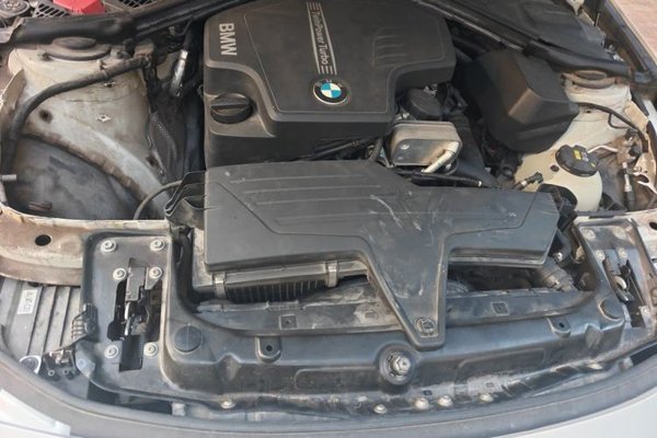BMW 3 Series 2015, 82000 км, за 8778 USD - фото 17
