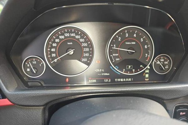 BMW 3 Series 2015, 82000 км, за 8778 USD - фото 8