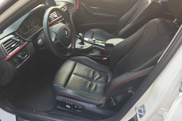 BMW 3 Series 2015, 82000 км, за 8778 USD - фото 12