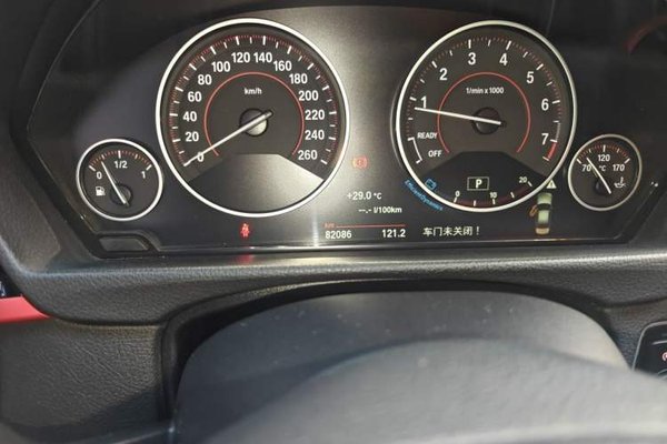 BMW 3 Series 2015, 82000 км, за 8778 USD - фото 9