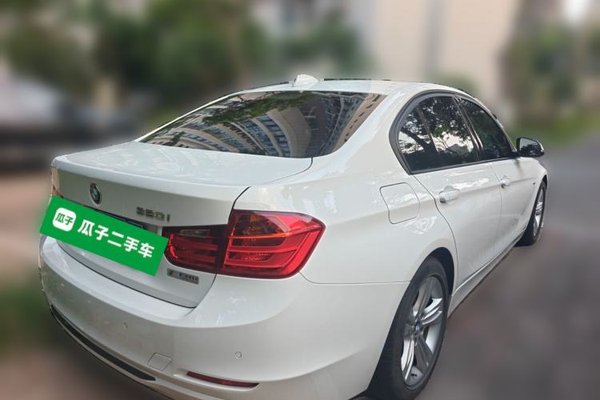 BMW 3 Series 2015, 82000 км, за 8778 USD
