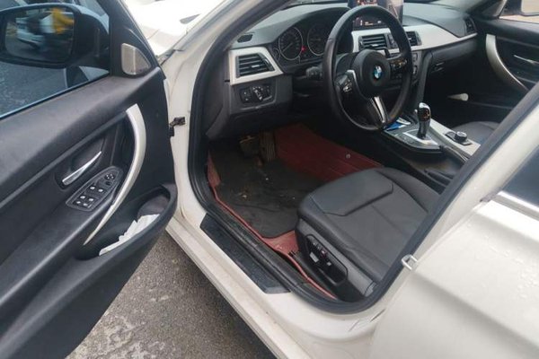 BMW 3 Series 2015, 97000 км, за 8790 USD - фото 13