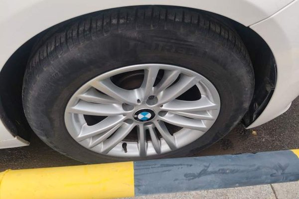 BMW 3 Series 2015, 97000 км, за 8790 USD