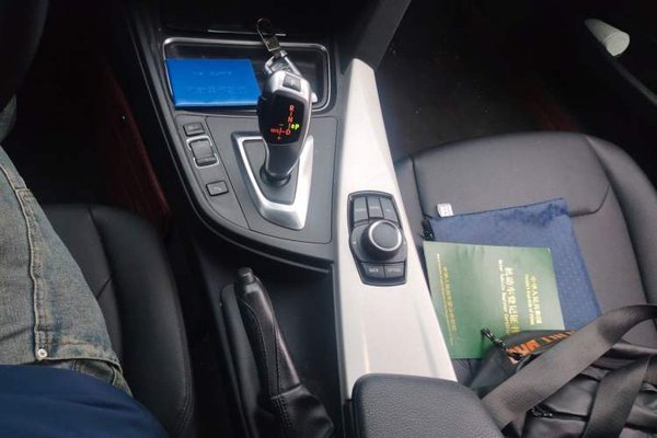 BMW 3 Series 2015, 97000 км, за 8790 USD - фото 11