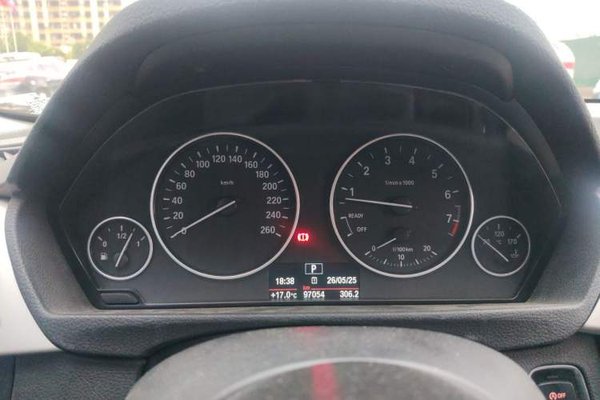 BMW 3 Series 2015, 97000 км, за 8790 USD - фото 8