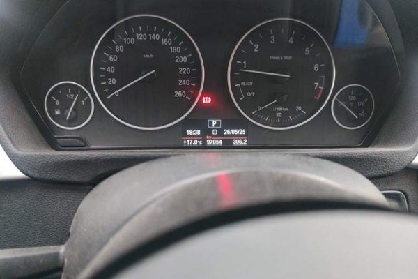 BMW 3 Series 2015, 97000 км, за 8790 USD - фото 9