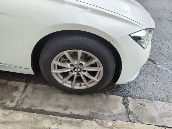 BMW 3 Series 2016, 86900 км, за 8963 USD