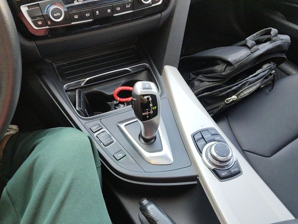 BMW 3 Series 2016, 95399 км, за 10405 USD - фото 17