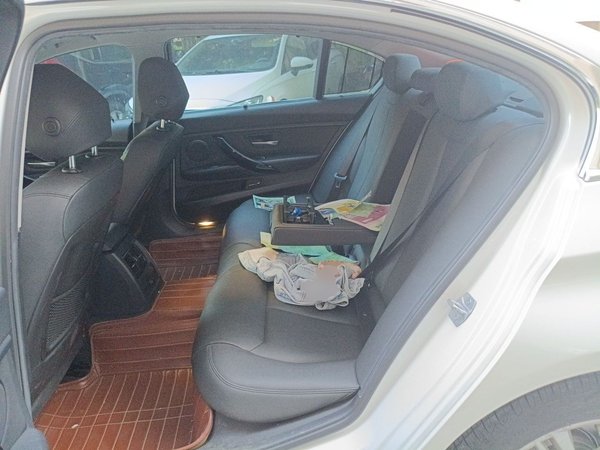 BMW 3 Series 2016, 104400 км, за 9099 USD - фото 18