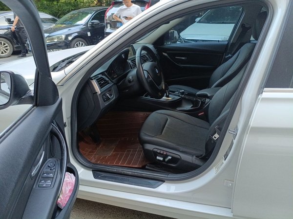 BMW 3 Series 2016, 104400 км, за 9099 USD - фото 17