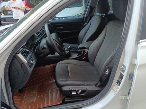 BMW 3 Series 2016, 104400 км, за 9099 USD - фото 16