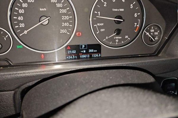 BMW 3 Series 2016, 109600 км, за 8481 USD - фото 13
