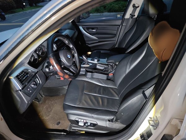 BMW 3 Series 2016, 130900 км, за 10358 USD - фото 16
