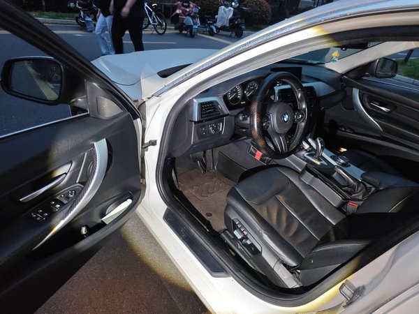 BMW 3 Series 2016, 130900 км, за 10358 USD - фото 17