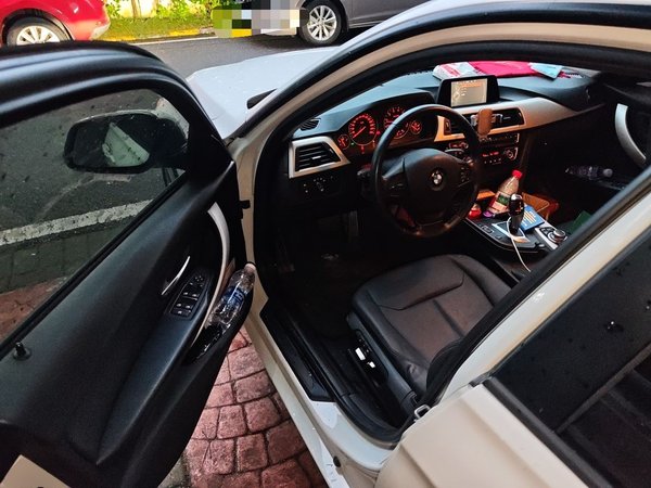 BMW 3 Series 2016, 132300 км, за 8786 USD - фото 17
