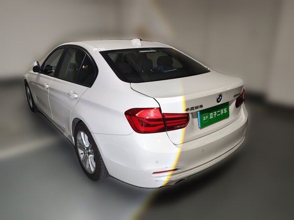 BMW 3 Series · 2016 год