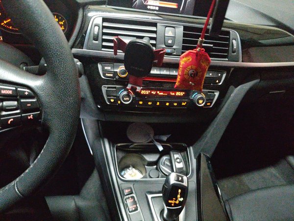 BMW 3 Series 2016, 73000 км, за 9406 USD - фото 14