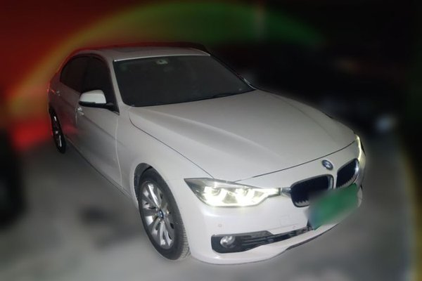BMW 3 Series 2016, 88100 км, за 11527 USD