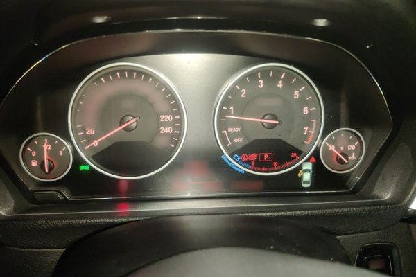 BMW 3 Series 2016, 88100 км, за 11527 USD - фото 8