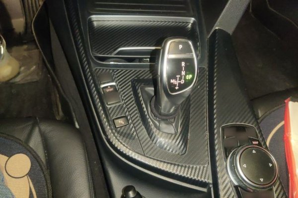 BMW 3 Series 2016, 88100 км, за 11527 USD - фото 17