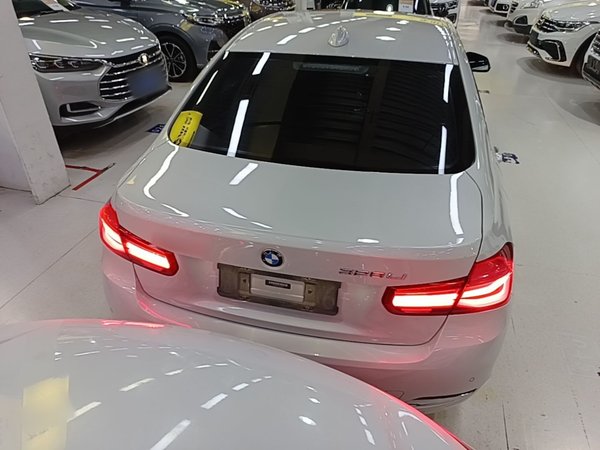BMW 3 Series 2016, 91400 км, за 12247 USD