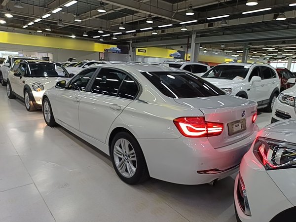 BMW 3 Series 2016, 91400 км, за 12247 USD