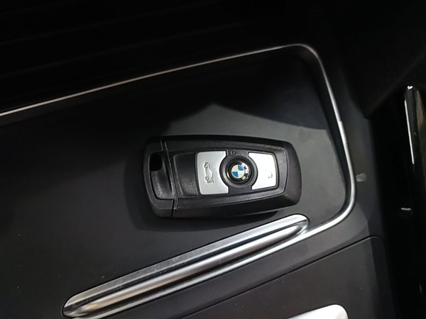 BMW 3 Series 2016, 91400 км, за 12247 USD - фото 12