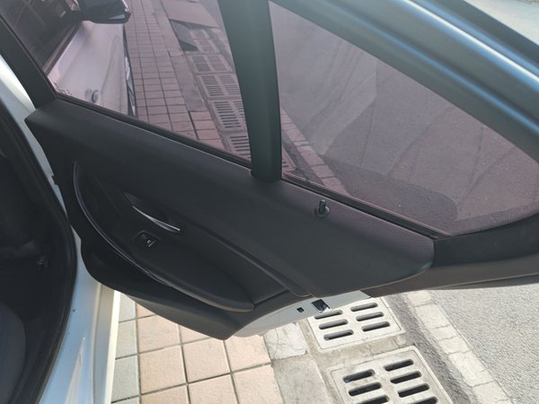 BMW 3 Series 2017, 113700 км, за 10478 USD - фото 25