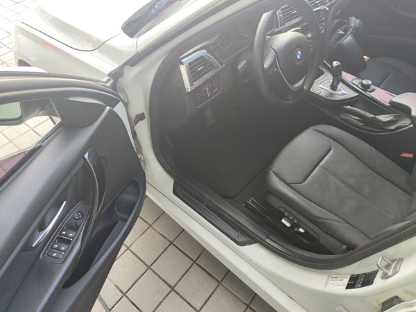 BMW 3 Series 2017, 113700 км, за 10478 USD - фото 22