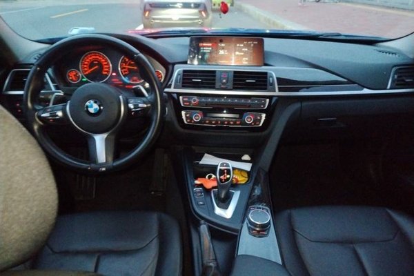 BMW 3 Series 2017, 111300 км, за 13689 USD