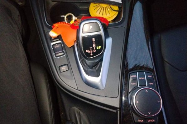 BMW 3 Series 2017, 111300 км, за 13689 USD - фото 8