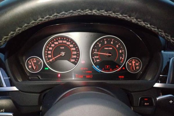 BMW 3 Series 2017, 111300 км, за 13689 USD