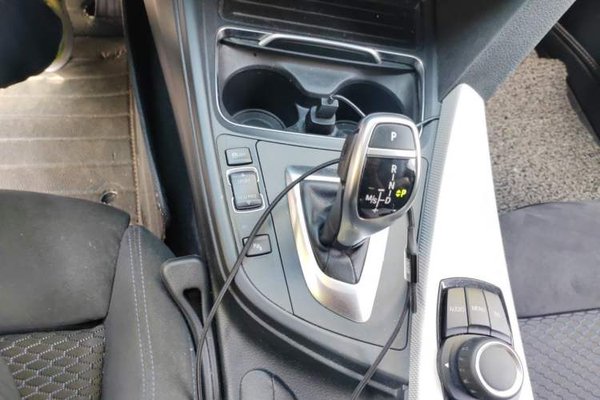 BMW 3 Series 2017, 153100 км, за 11569 USD