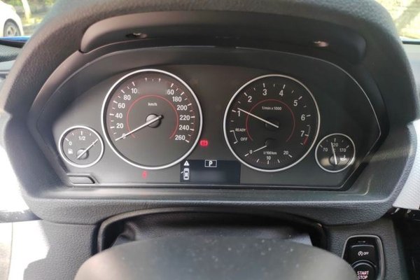 BMW 3 Series 2017, 153100 км, за 11569 USD - фото 10