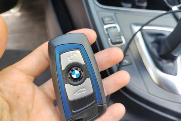 BMW 3 Series 2017, 153100 км, за 11569 USD - фото 16