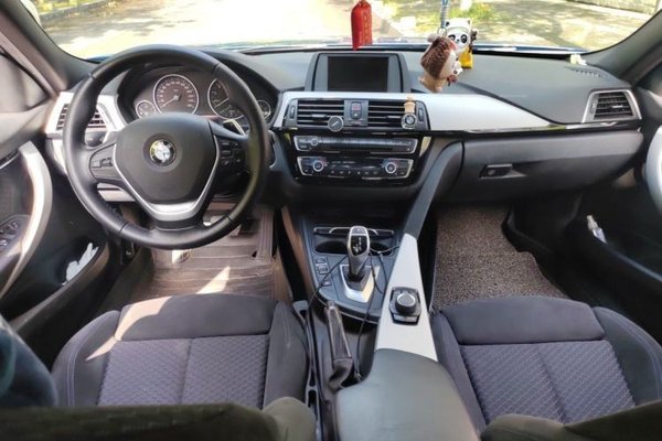 BMW 3 Series 2017, 153100 км, за 11569 USD - фото 17