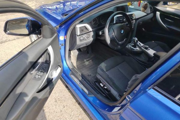 BMW 3 Series 2017, 153100 км, за 11569 USD - фото 18