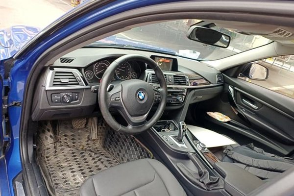 BMW 3 Series 2017, 94000 км, за 12733 USD - фото 13