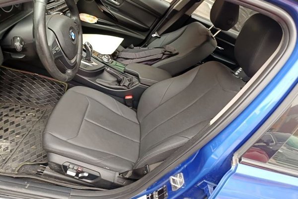 BMW 3 Series 2017, 94000 км, за 12733 USD - фото 18