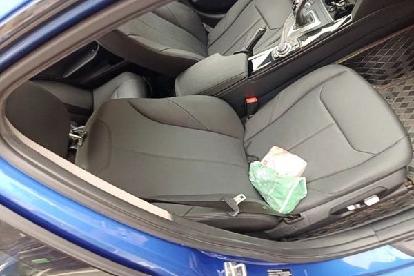 BMW 3 Series 2017, 94000 км, за 12733 USD - фото 23