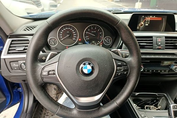 BMW 3 Series 2017, 94000 км, за 12733 USD - фото 14