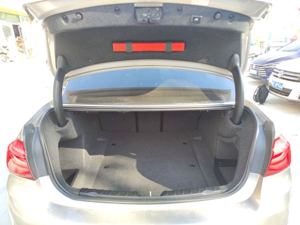 BMW 3 Series 2017, 124500 км, за 11678 USD - фото 22