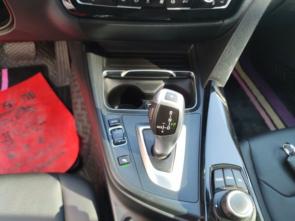 BMW 3 Series 2017, 124500 км, за 11678 USD - фото 17